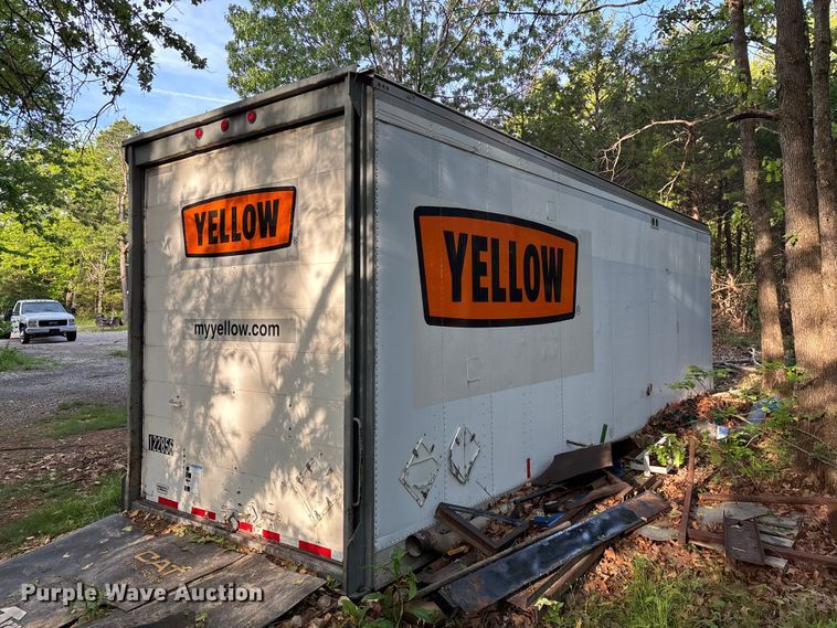 image for item FG0343 2001 Fruehuaf dry van trailer