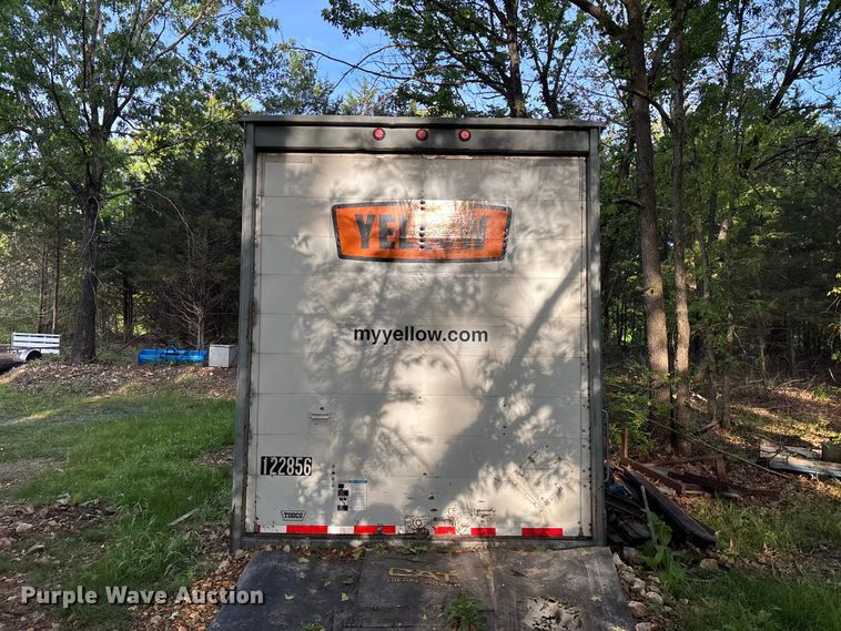 image for item FG0343 2001 Fruehuaf dry van trailer