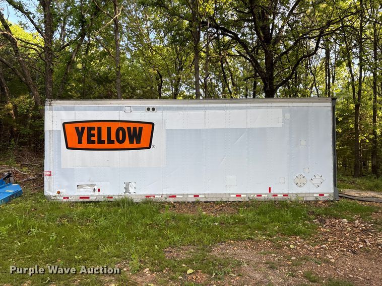 image for item FG0343 2001 Fruehuaf dry van trailer