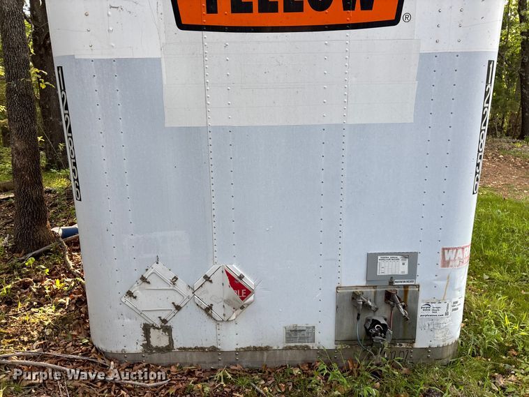 image for item FG0343 2001 Fruehuaf dry van trailer
