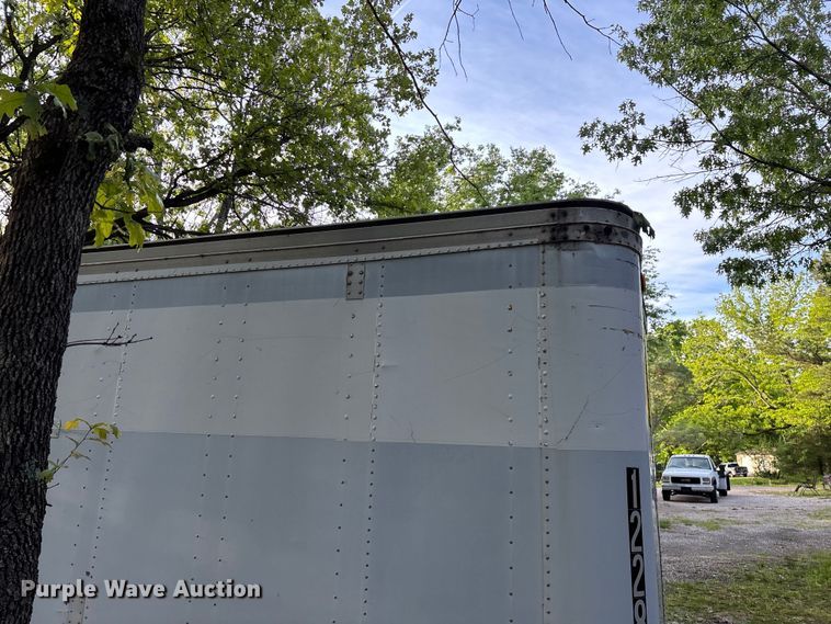 image for item FG0343 2001 Fruehuaf dry van trailer