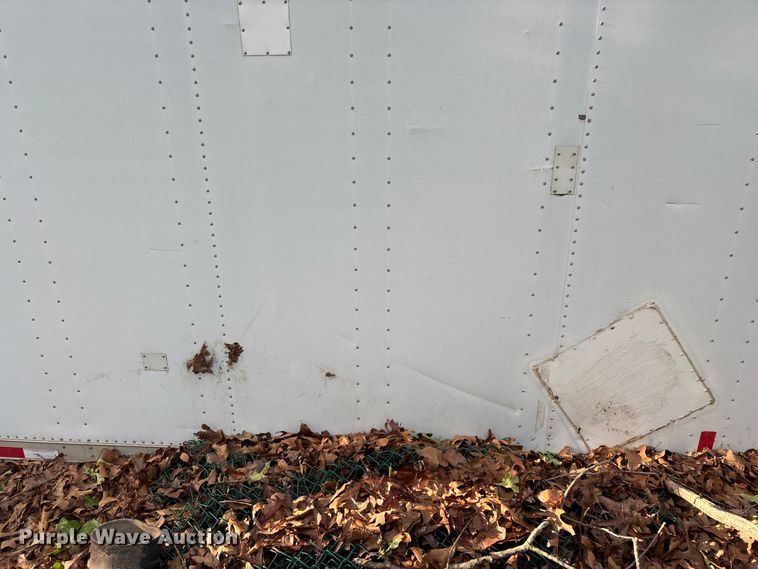 image for item FG0343 2001 Fruehuaf dry van trailer