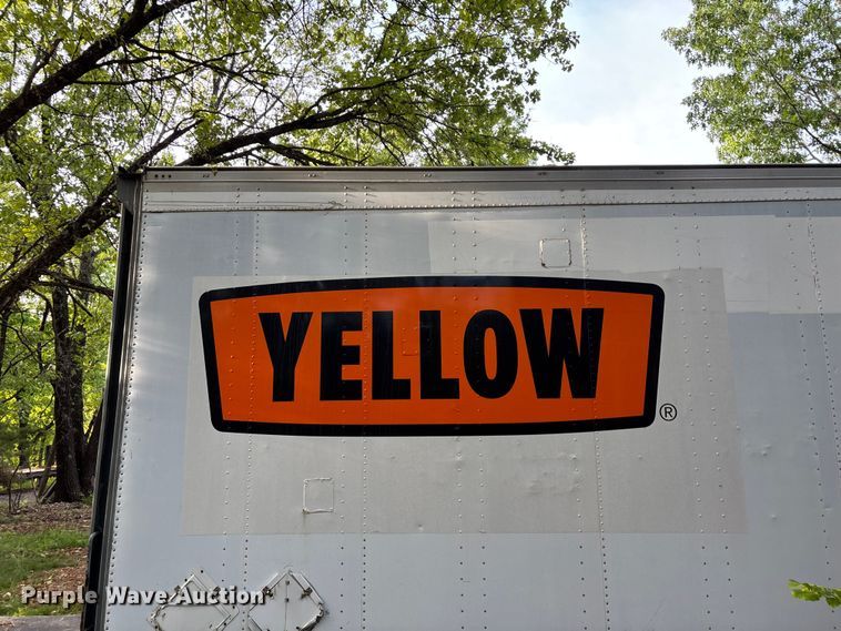 image for item FG0343 2001 Fruehuaf dry van trailer