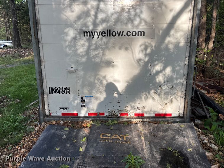 image for item FG0343 2001 Fruehuaf dry van trailer
