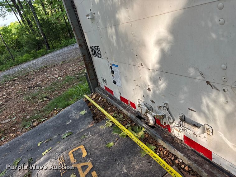 image for item FG0343 2001 Fruehuaf dry van trailer