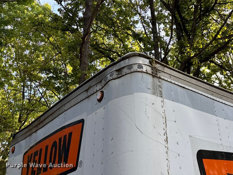 image for item FG0343 2001 Fruehuaf dry van trailer