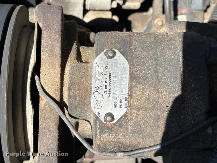 image for item FG0345 2002 Chevrolet Silverado 3500 pickup truck cab and chassis