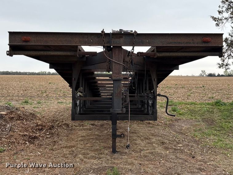 image for item FG2950 1999 Kaufman Trailers car carrier