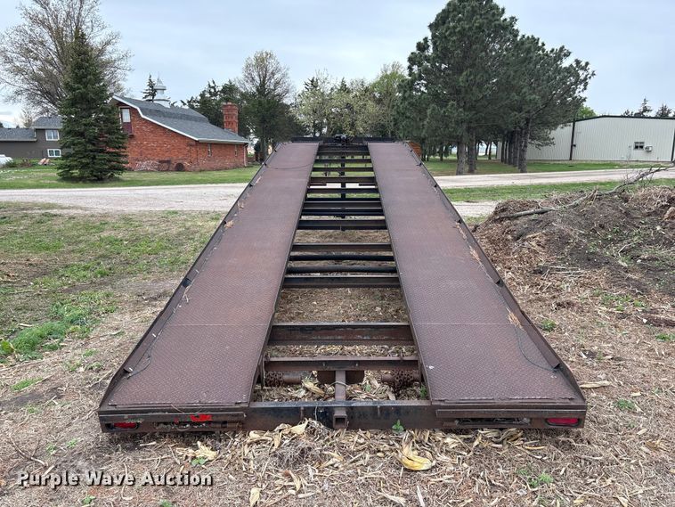 image for item FG2950 1999 Kaufman Trailers car carrier