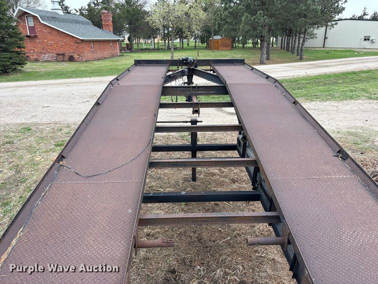 image for item FG2950 1999 Kaufman Trailers car carrier