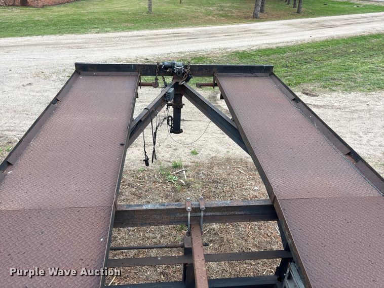 image for item FG2950 1999 Kaufman Trailers car carrier