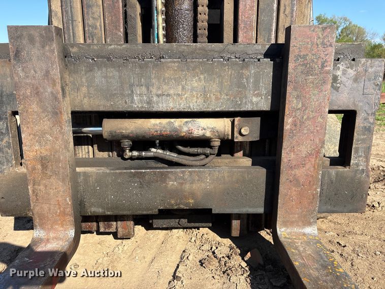 image for item FG2953 Caterpillar T40D forklift