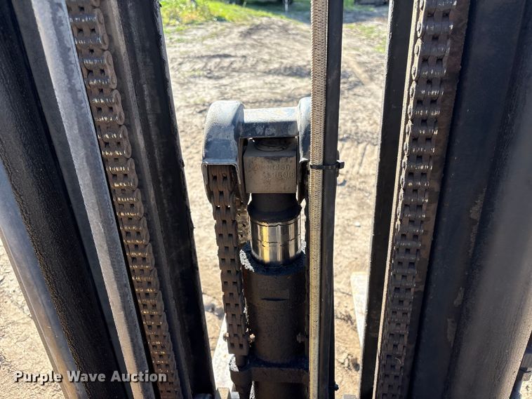 image for item FG2953 Caterpillar T40D forklift