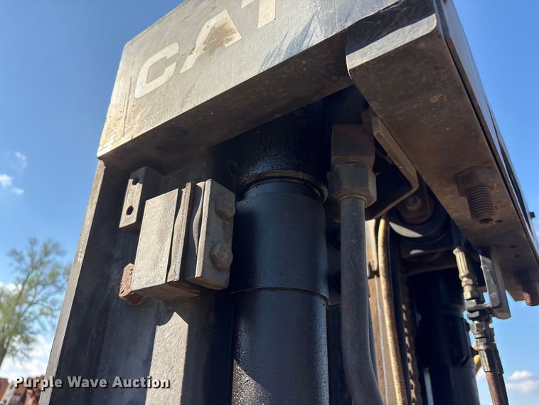 image for item FG2953 Caterpillar T40D forklift
