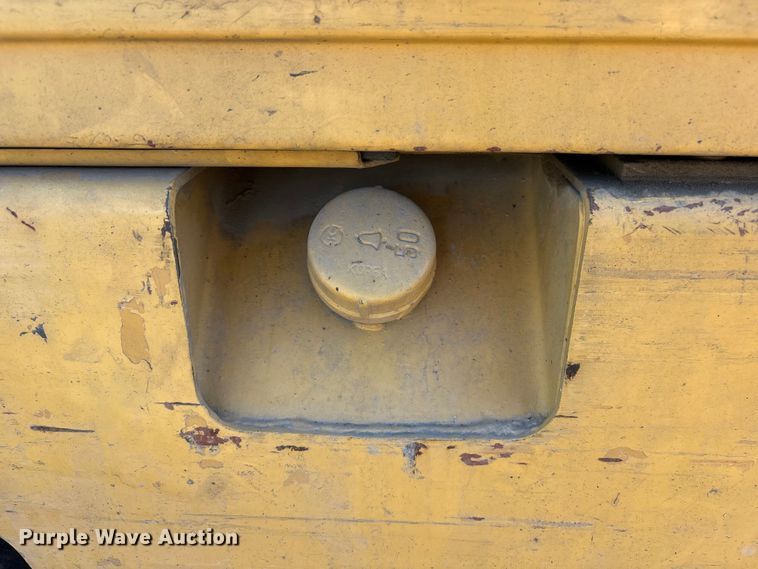image for item FG2953 Caterpillar T40D forklift