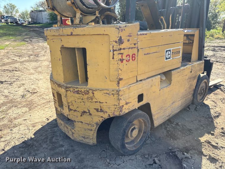 image for item FG2953 Caterpillar T40D forklift