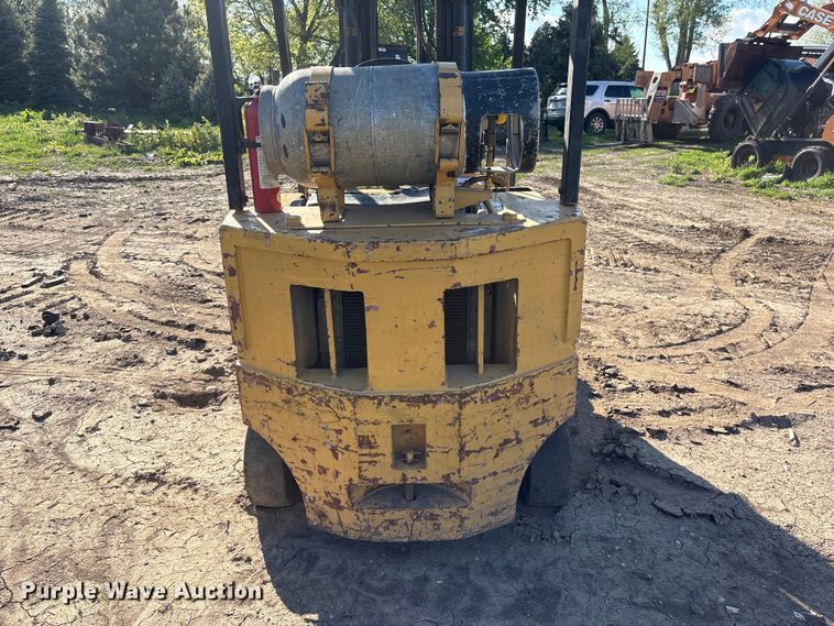 image for item FG2953 Caterpillar T40D forklift
