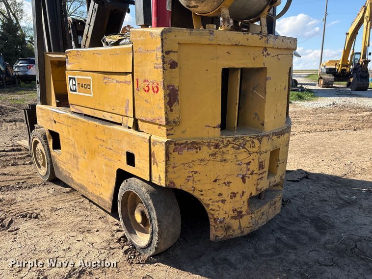 image for item FG2953 Caterpillar T40D forklift