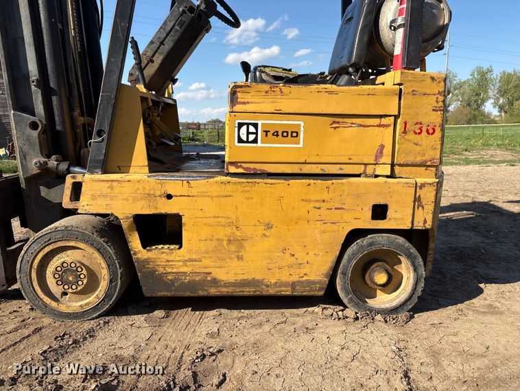 image for item FG2953 Caterpillar T40D forklift