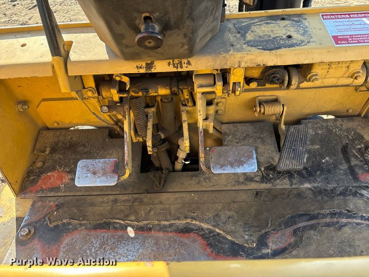 image for item FG2953 Caterpillar T40D forklift