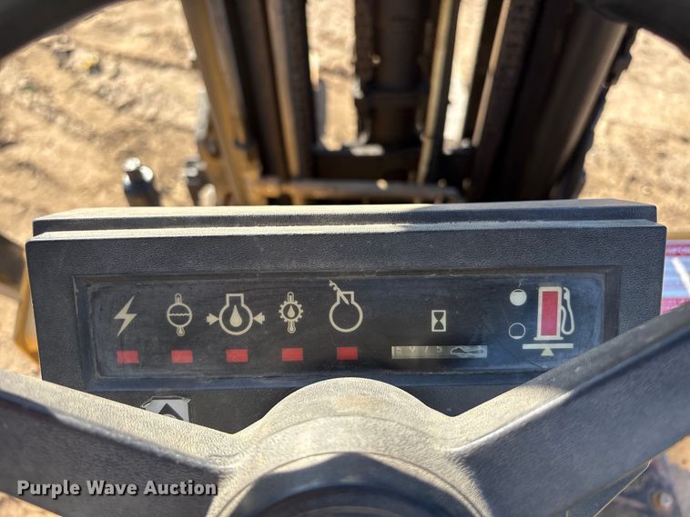 image for item FG2953 Caterpillar T40D forklift