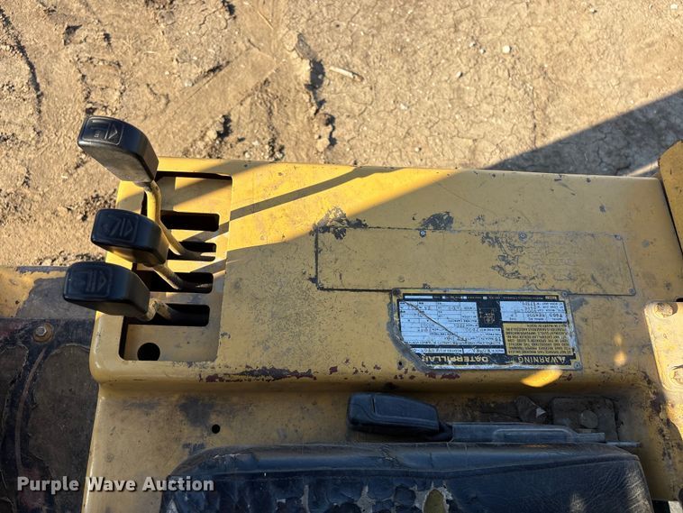 image for item FG2953 Caterpillar T40D forklift