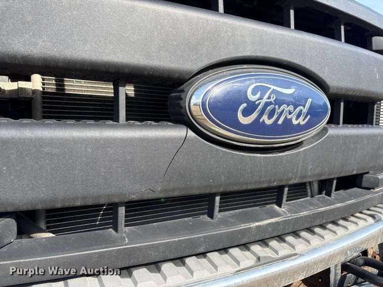 image for item FG2955 2014 Ford F250 Super Duty Crew Cab pickup truck