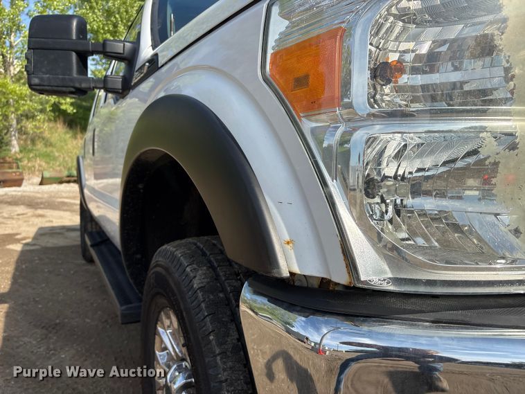 image for item FG2955 2014 Ford F250 Super Duty Crew Cab pickup truck