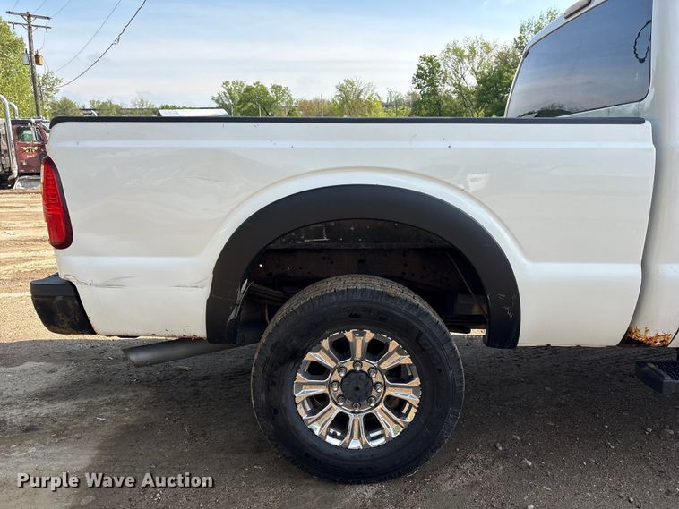 image for item FG2955 2014 Ford F250 Super Duty Crew Cab pickup truck