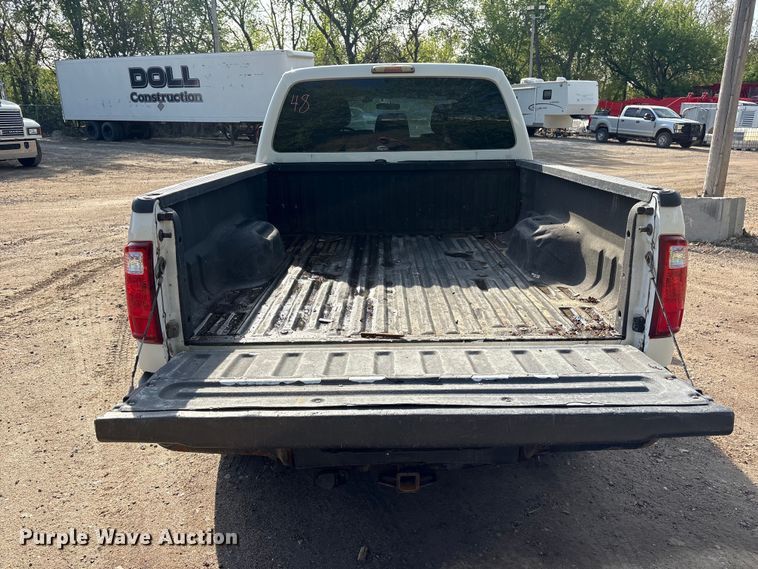 image for item FG2955 2014 Ford F250 Super Duty Crew Cab pickup truck