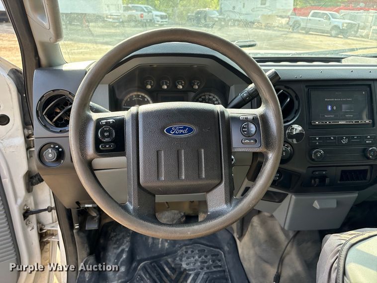 image for item FG2955 2014 Ford F250 Super Duty Crew Cab pickup truck