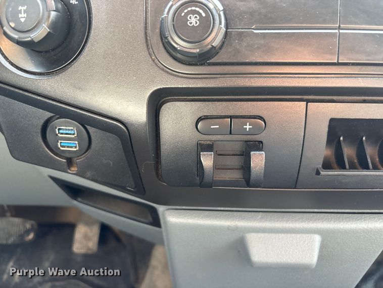 image for item FG2955 2014 Ford F250 Super Duty Crew Cab pickup truck