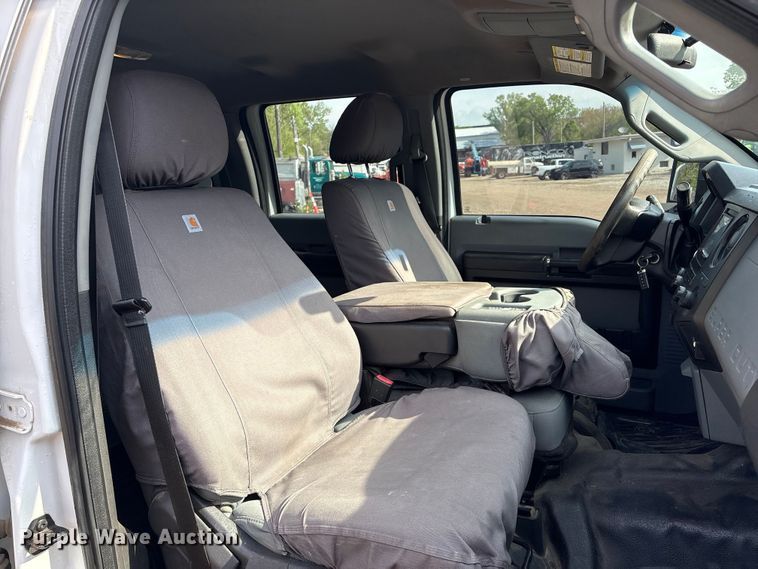 image for item FG2955 2014 Ford F250 Super Duty Crew Cab pickup truck