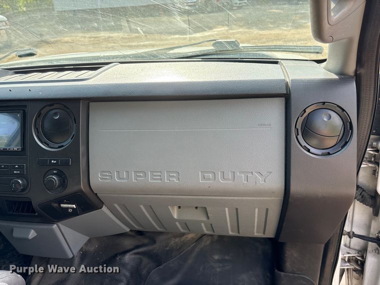 image for item FG2955 2014 Ford F250 Super Duty Crew Cab pickup truck