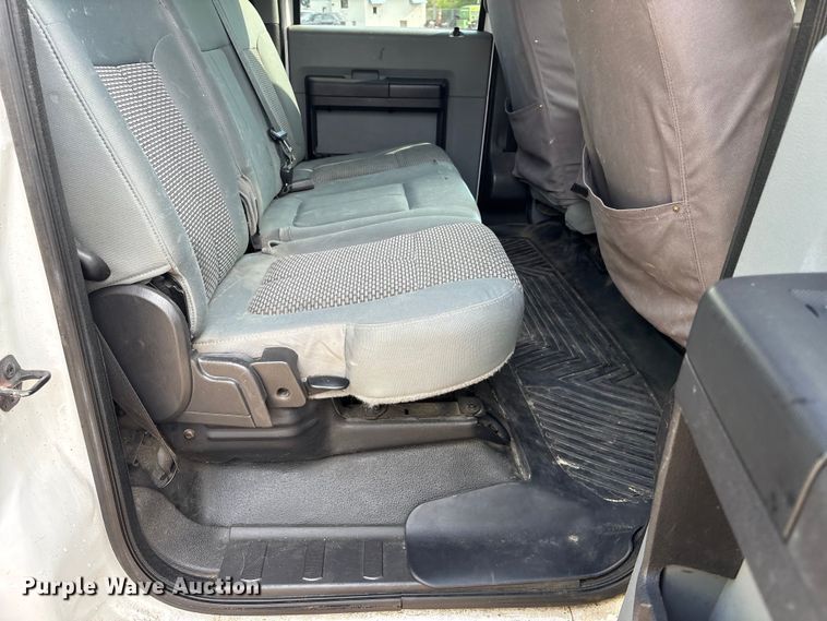 image for item FG2955 2014 Ford F250 Super Duty Crew Cab pickup truck
