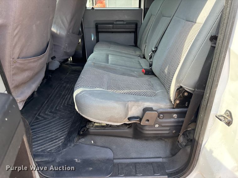 image for item FG2955 2014 Ford F250 Super Duty Crew Cab pickup truck