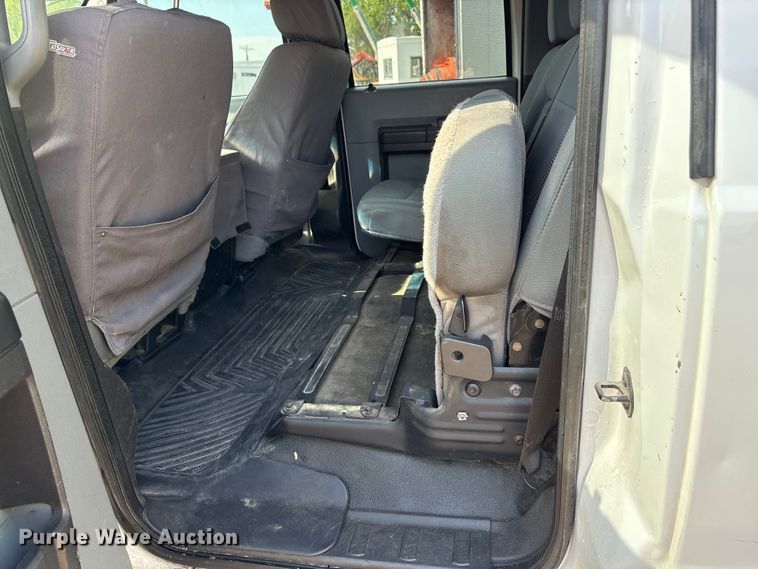 image for item FG2955 2014 Ford F250 Super Duty Crew Cab pickup truck
