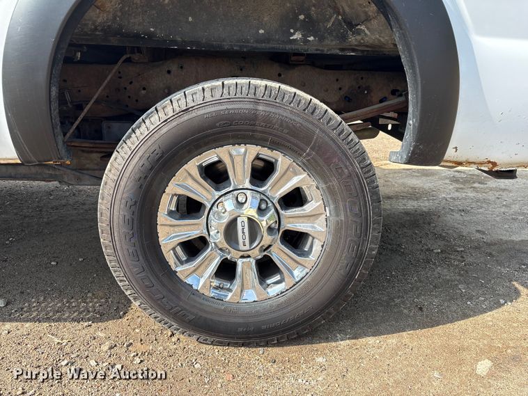 image for item FG2955 2014 Ford F250 Super Duty Crew Cab pickup truck