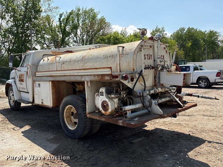 image for item FG2960 1967 GMC water truck
