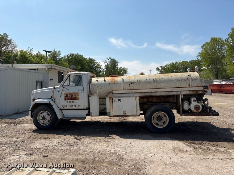 image for item FG2960 1967 GMC water truck
