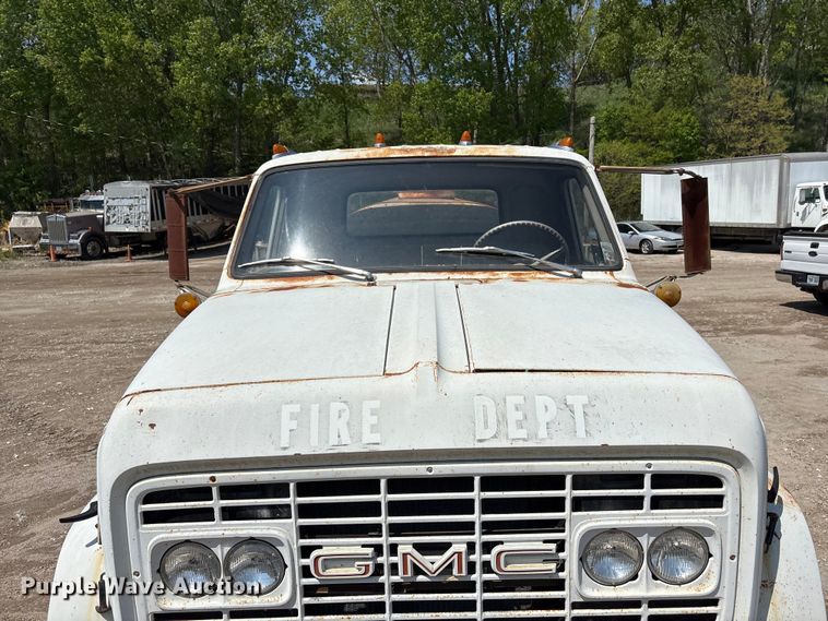 image for item FG2960 1967 GMC water truck