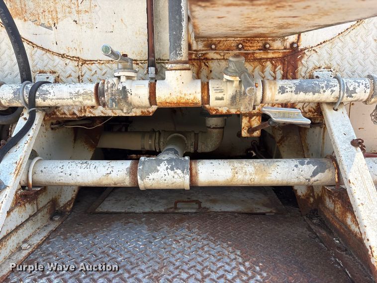 image for item FG2960 1967 GMC water truck