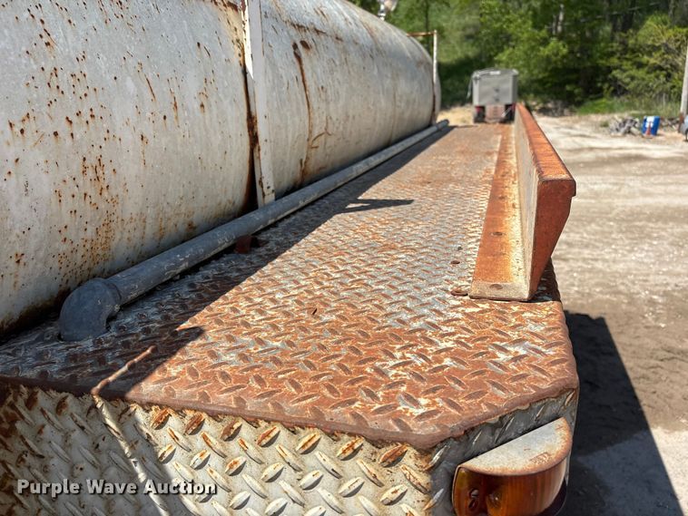 image for item FG2960 1967 GMC water truck
