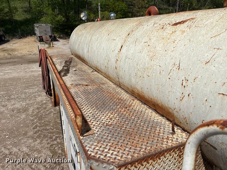 image for item FG2960 1967 GMC water truck