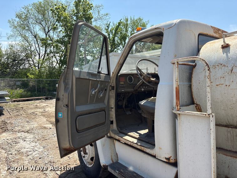 image for item FG2960 1967 GMC water truck