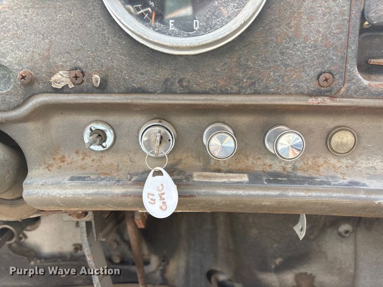 image for item FG2960 1967 GMC water truck
