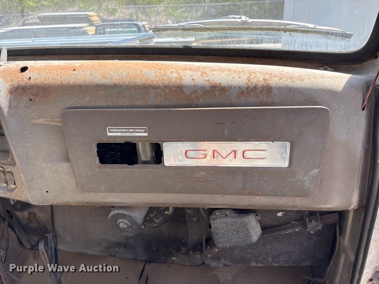 image for item FG2960 1967 GMC water truck
