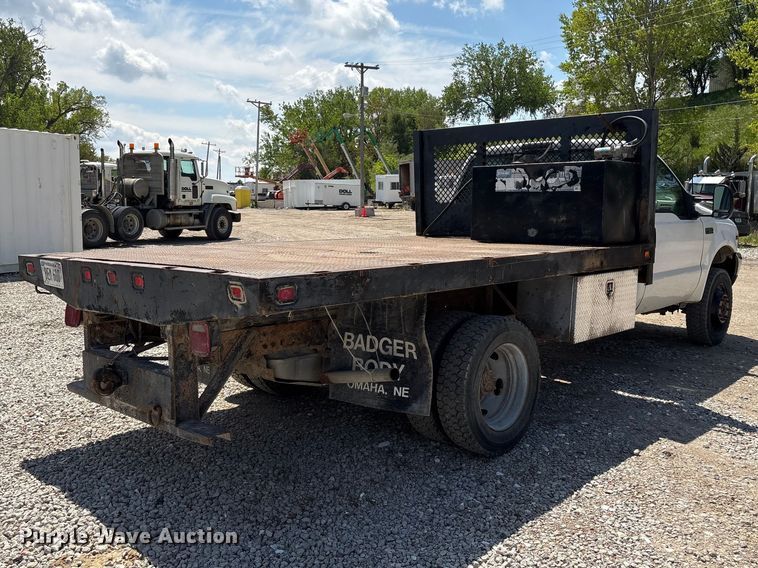 image for item FG2961 2001 Ford F550 Super Duty flatbed truck