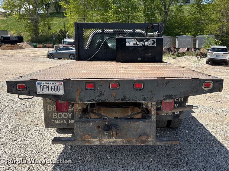 image for item FG2961 2001 Ford F550 Super Duty flatbed truck