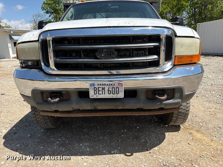 image for item FG2961 2001 Ford F550 Super Duty flatbed truck